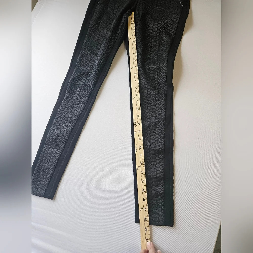 Ted Baker London -Jeggins Women's Black Sz 2 Snake Effect Paneled NWT - Picture 4 of 11